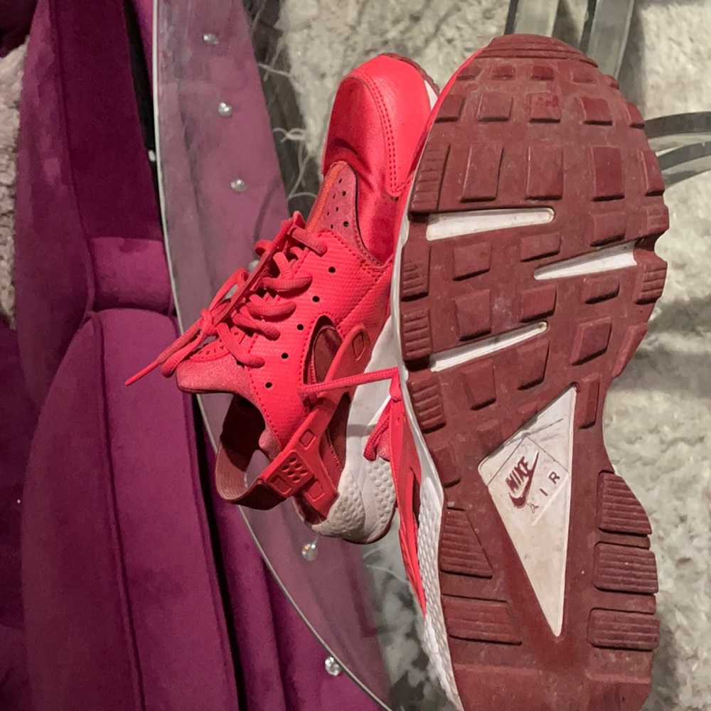 Huarache Nike all red sneakers
